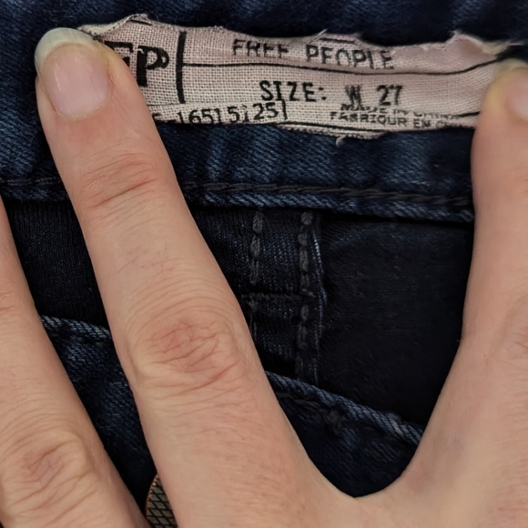FREE PEOPLE | Mid Rise Skinny Jeans Size 27 - Picture 3 of 3